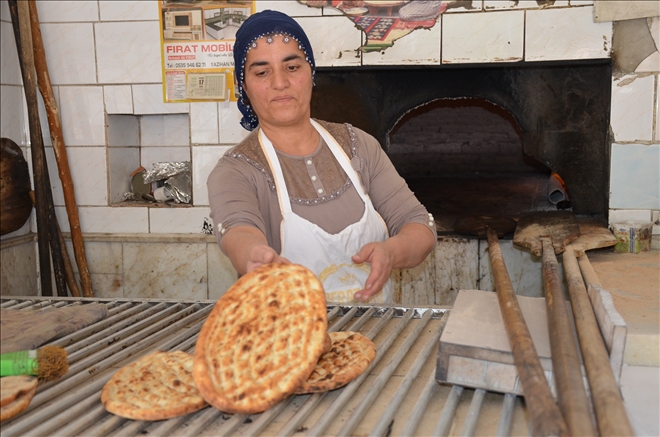 ÇEYİZCİYDİ, FIRINCI OLDU?