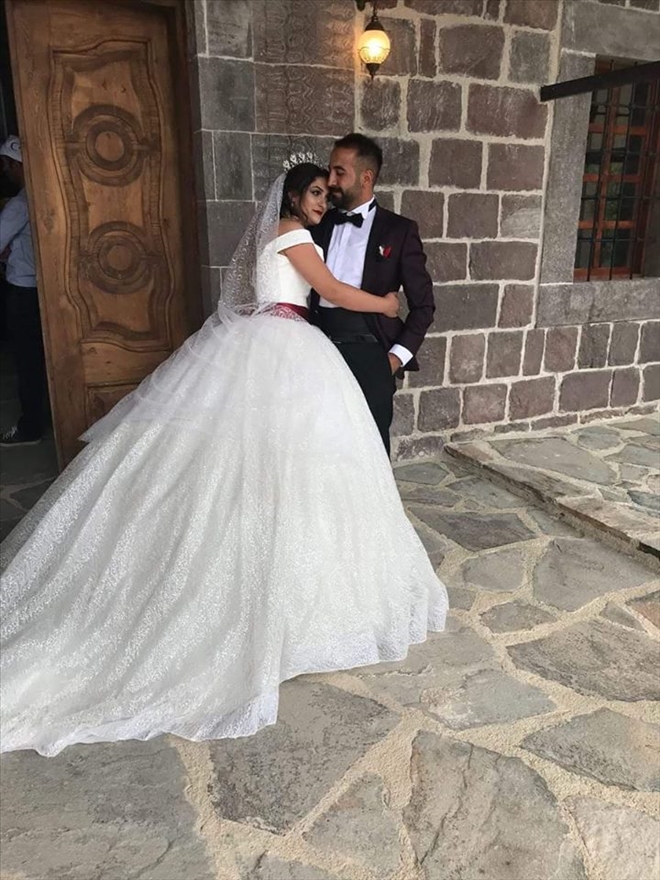 RABİA İLE ADEM´İN MUTLU GÜNÜ?