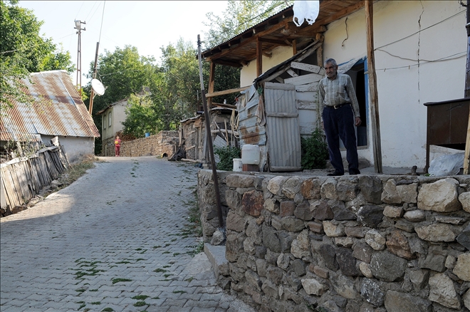 KUYTU BİR KÖŞEDE KALAYCILIK