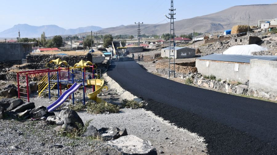 BARDAKLI VE KUTLUBULAK KÖYLERİNDE ASFALTLAMA