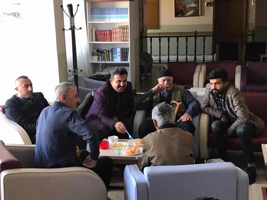 Ağrı’daki Öğrencilerden huzurevi ziyareti