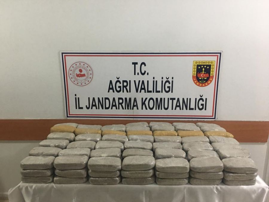 Doğubayazıt’ta 74 kilogram eroin yakalandı