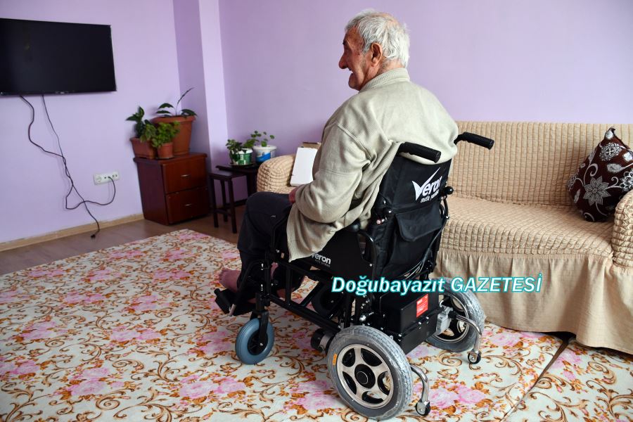 DOĞUBAYAZIT’LI SELÇUK AKTAŞ, AKÜLÜ SANDALYE DESTEĞİYLE DÖRT DUVAR ARASINDA KURTULDU…