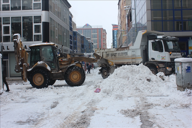 DOĞUBAYAZIT´TA KAR YAĞIŞI 