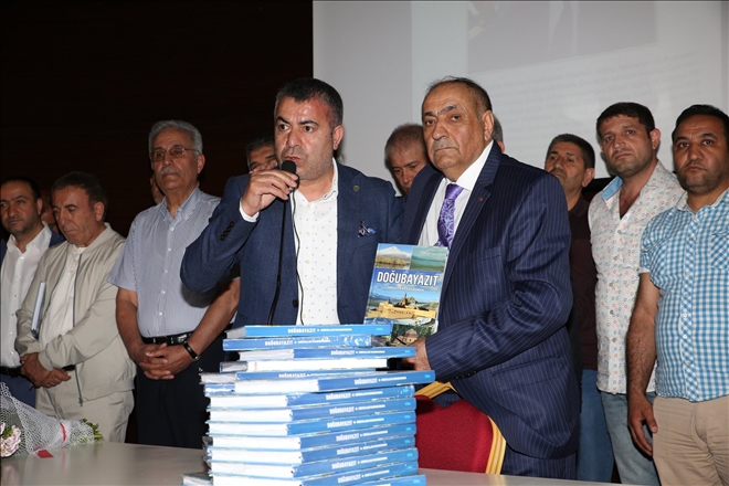 ABDULLAH KARADUMAN´IN ?DOĞUBAYAZIT? ADLI KİTABININ TANITIMI YAPILDI.