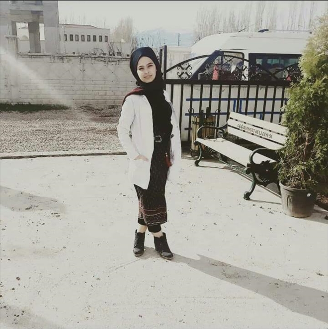 ÖZELLERE DAİR