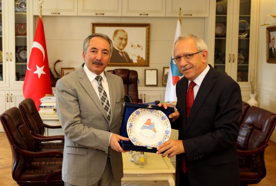 AİÇÜ Rektörü Prof. Dr. Abdulhalik Karabulut, Bilgili’yi Misafir Etti