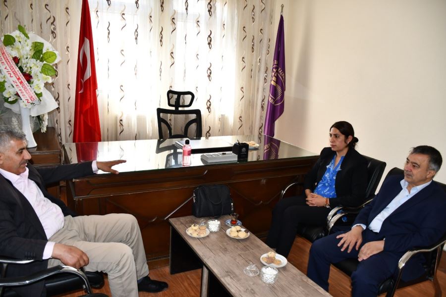 DOĞUBAYAZIT BELEDİYE BAŞKANINDAN, ESNAF VE  SANATKARLAR BAŞKANINA ZİYARET