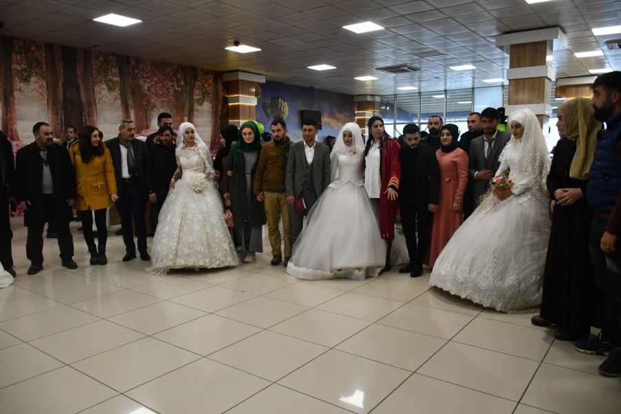 DOĞUBAYAZIT BELEDİYESİNDEN 25 ÇİFTE NİKAH TÖRENİ