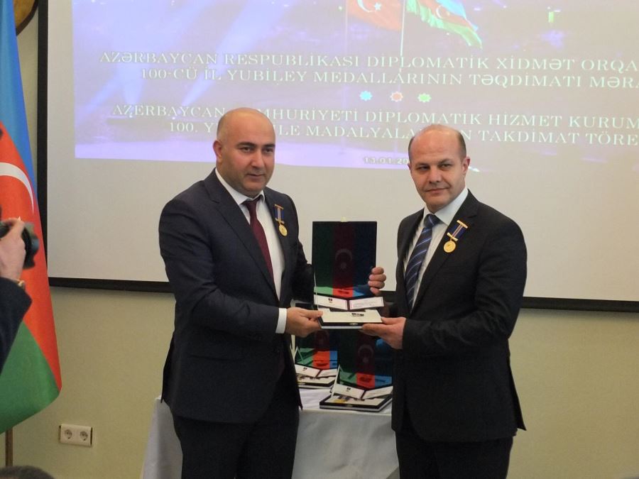 GAZETECİ CABBAR ŞIKTAŞ’A ONUR MADALYASI VERİLDİ