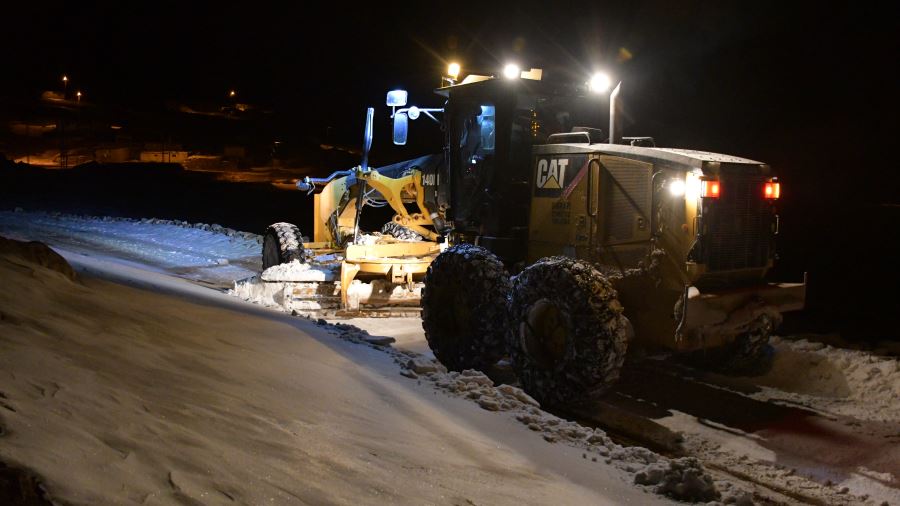 DOĞUBAYAZIT’A BAĞLI 30 DAĞ KÖY YOLU ULAŞIMA AÇILDI