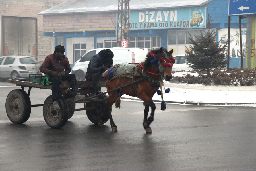 AĞRI’DA SOĞUK VE KAR