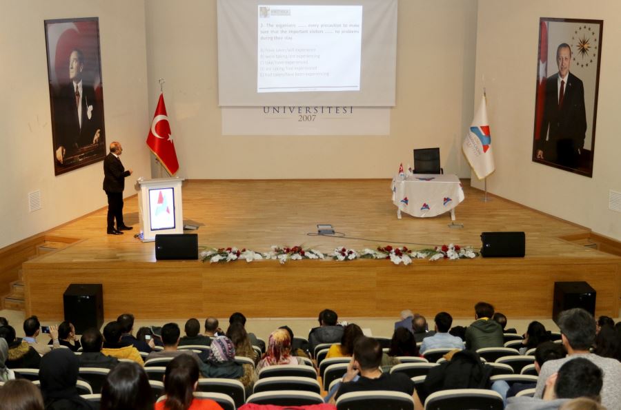 AİÇÜ’de “YÖKDİL ve YDS Kolay Soru Çözüm Teknikleri Semineri” Düzenlendi