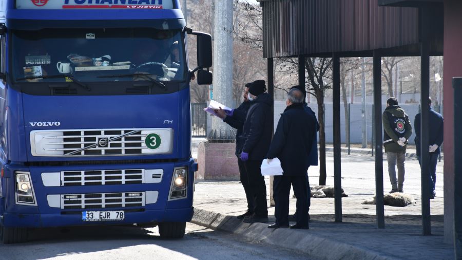 Sağlık Bakan Yardımcısı Eldemir, sınırdaki koronavirüs tedbirlerini denetledi