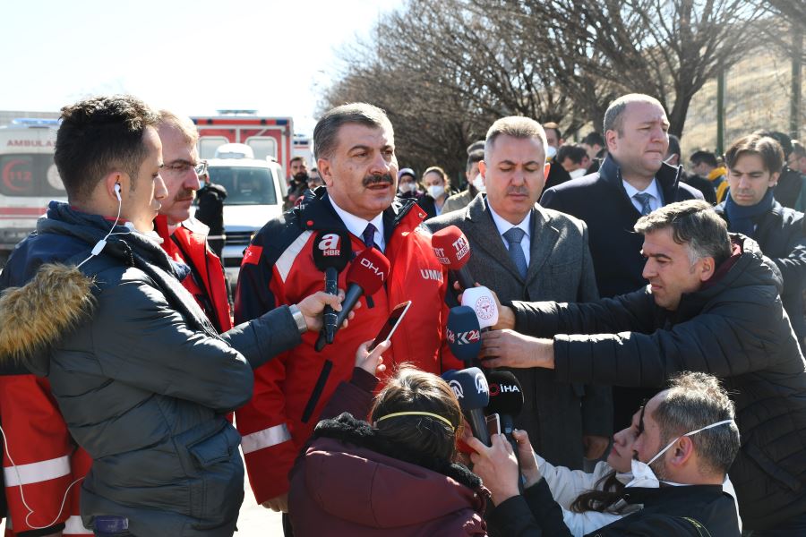 SAĞLIK BAKANI FAHRETTİN KOCA DOĞUBAYAZIT SINIR KAPISINDA İNCELEMELERDE BULUNDU