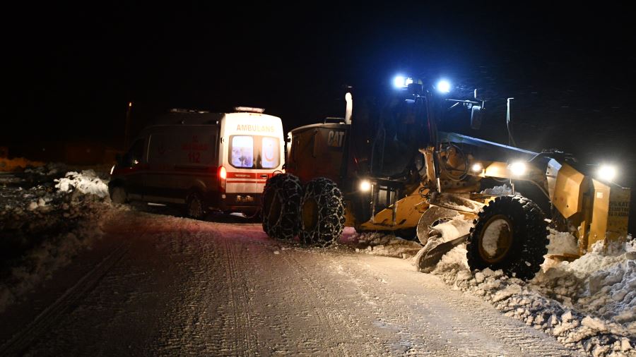 DOĞUBAYAZIT’TA HASTA KURTARMA ÇALIŞMALARI