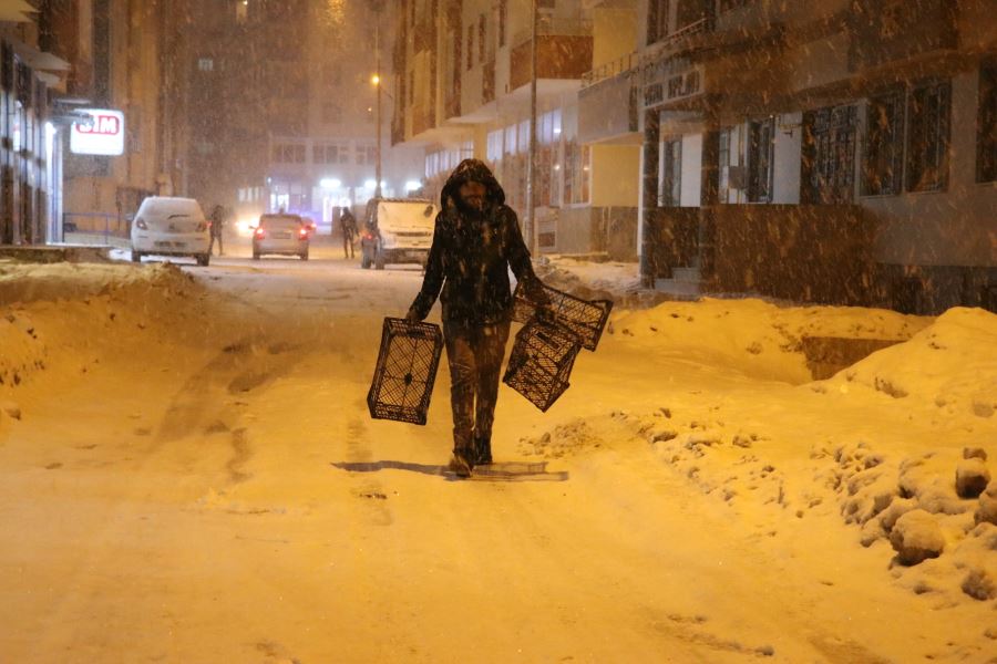 DOĞUBAYAZIT VE AĞRI’DA KAR, TİPİ…