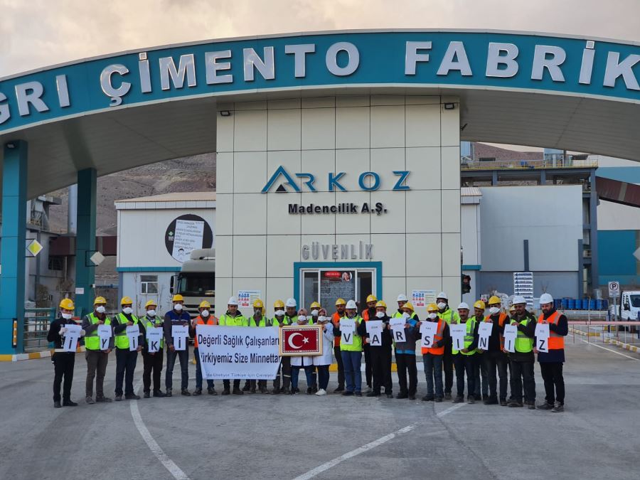 DOĞUBAYAZIT’TA BULUNAN ARKOZ AĞRI ÇİMENTO FABRİKASINDAN SAĞLIK ÇALIŞANLARINA DESTEK 
