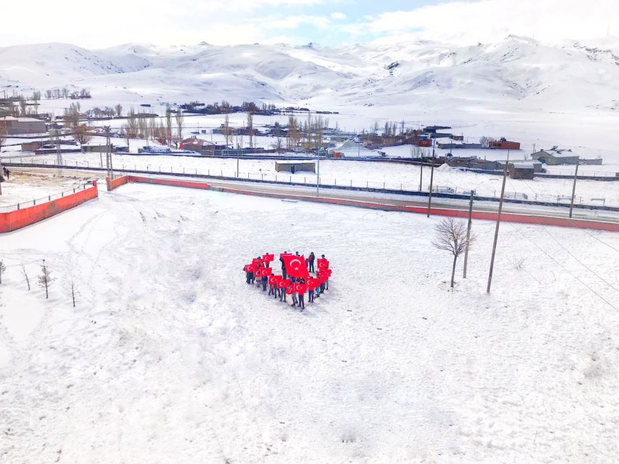 Doğubayazıt’lı Köy çocuklarından Mehmetçiğe destek