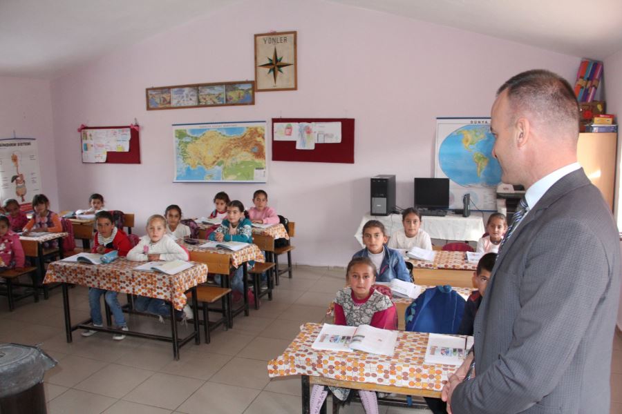 AĞRI’DA EĞİTİMDEN ÇOK REKLAM ÖN PLANDA…