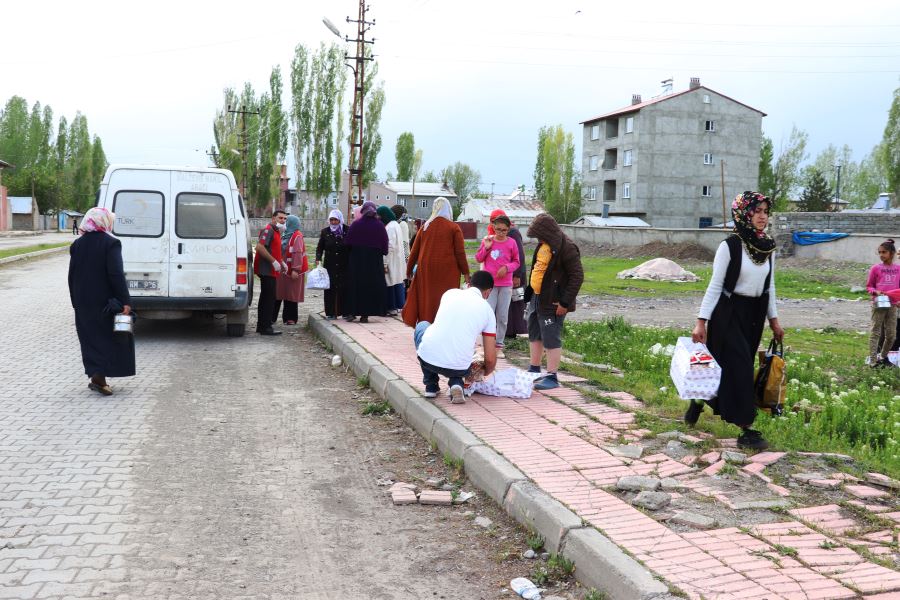 KIZILAY’DAN BAYRAMLIK