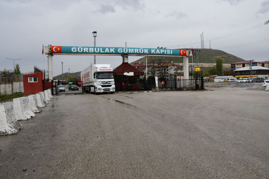 280 TIR ŞOFÖRÜ, DOĞUBAYAZIT’A BAĞLI GÜRBULAK’TAN TÜRKİYE’YE GİRİŞİ SAĞLANDI