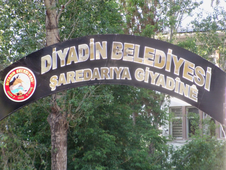 DİYADİN BELEDİYESİNE KAYYUM ATANDI