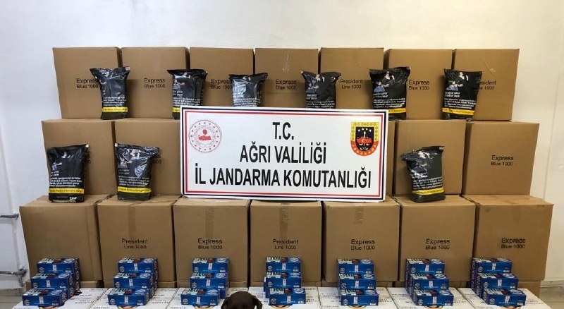 DOĞUBAYAZIT’TA BİR EVDE 1 TON 630 KİLO KIYILMIŞ KAÇAK TÜTÜN ELE GEÇİRİLDİ