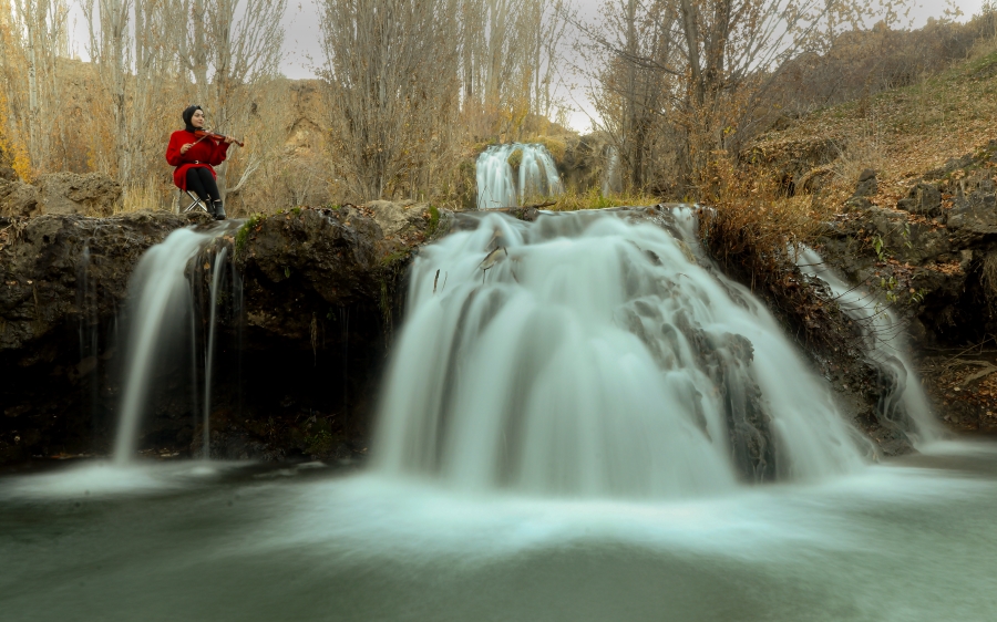 DOĞUBAYAZIT’A YAKINLIĞI İLE BİLİNEN MURADİYE ŞELALESİ