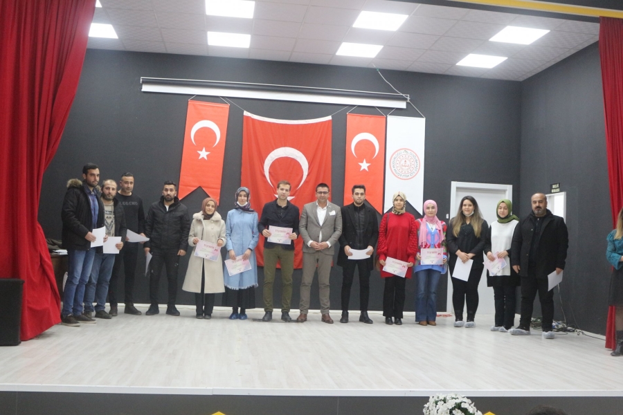 DOĞUBAYAZIT’TA 24 KASIM ÖĞRETMENLER GÜNÜ NEDENİYLE MÜZİK DİNLETİSİ
