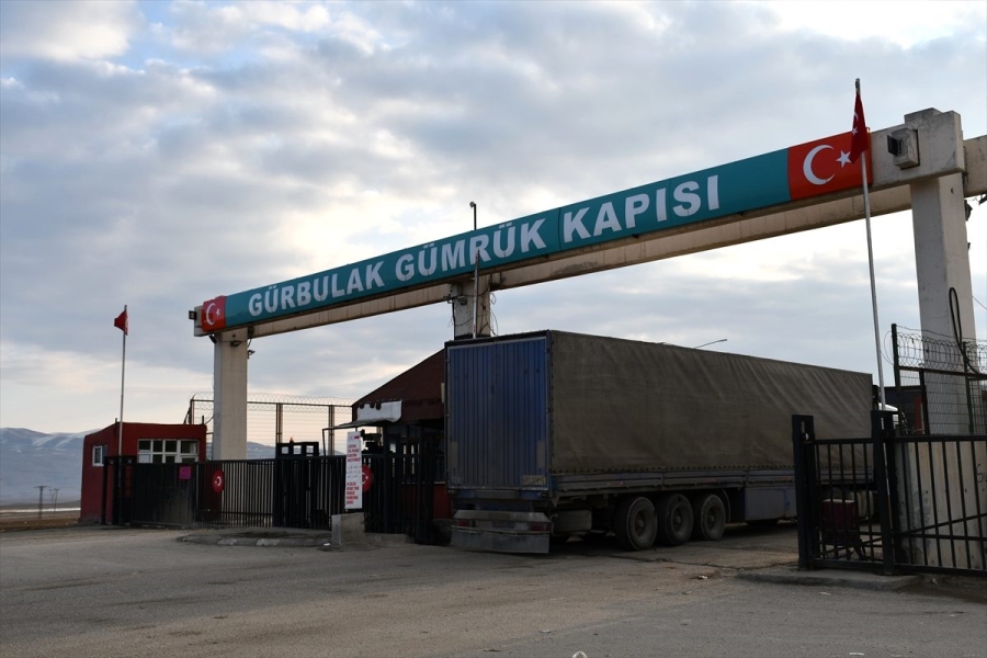 GÜRBULAK GÜMRÜK KAPISI’NDA NELER OLUYOR?