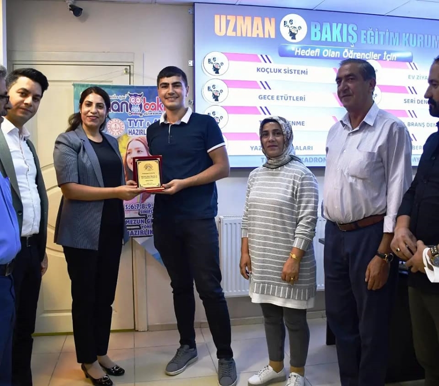 Doğubayazıt YKS Birincisine Tebrik 