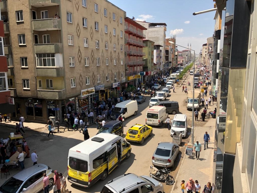 İNZİBAT KÖPRÜSÜ DEDİĞİMİZ YER TAM BİR CURCUNA