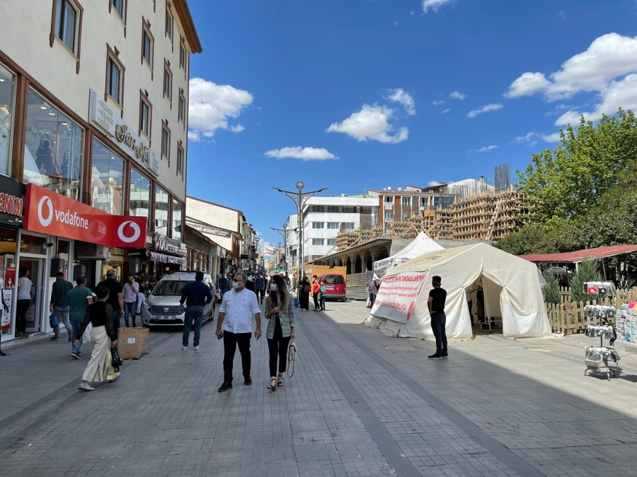 AĞRI’DA AŞI MESAİSİ