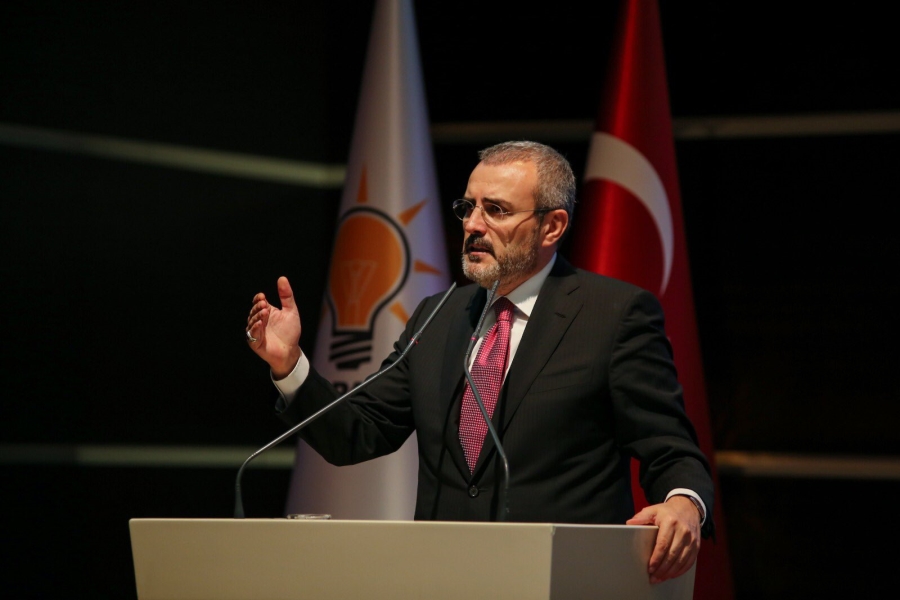 MAHİR ÜNAL İSTİFA ETTİ