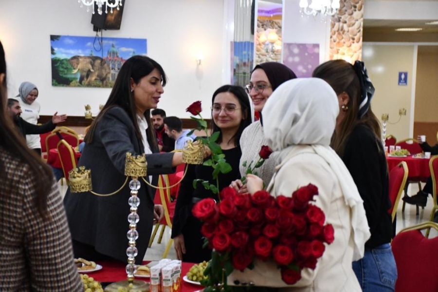 BAŞKAN ACAR, “KADINLAR YASA ÖNÜNDE EŞİTTİR…
