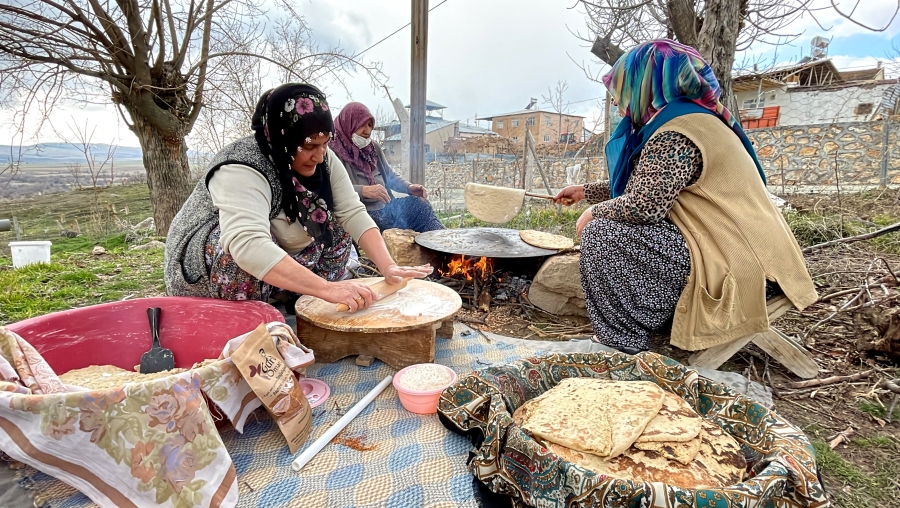 EKŞİ HAMURLA MAYALANAN 