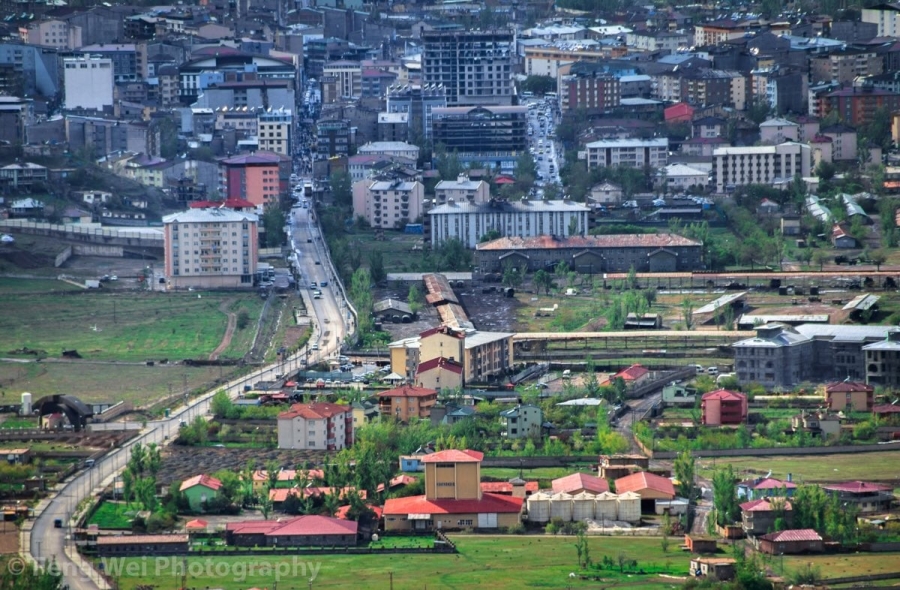 DOĞUBAYAZIT’A NEDEN KENT KÜLTÜRÜ BİR TÜRLÜ OLUŞMUYOR.