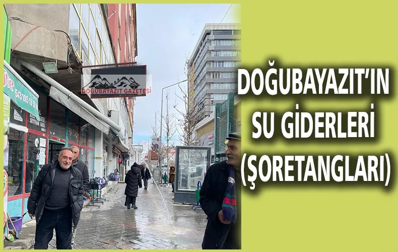 DOĞUBAYAZIT’TA ÇATILARDAN AKAN SULAR KALDIRIMDA YÜRÜYEN VATANDAŞLARI RAHATSIZ EDİYOR