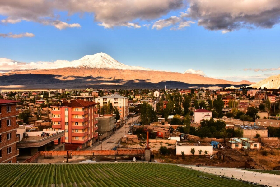 DOĞUBAYAZIT’IN NÜFUSU EN AZ AZALAN YER 