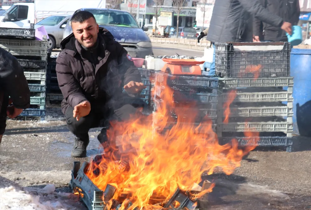 PAZARCILARIN DONDURUCU SOĞUKTA EKMEK MÜCADELESİ