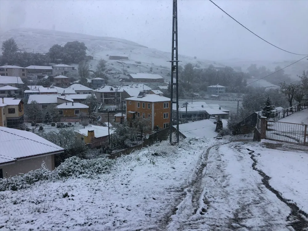 AĞRI’DA YÜKSEK KESİMLERİ YENİDEN KARLA KAPLANDI