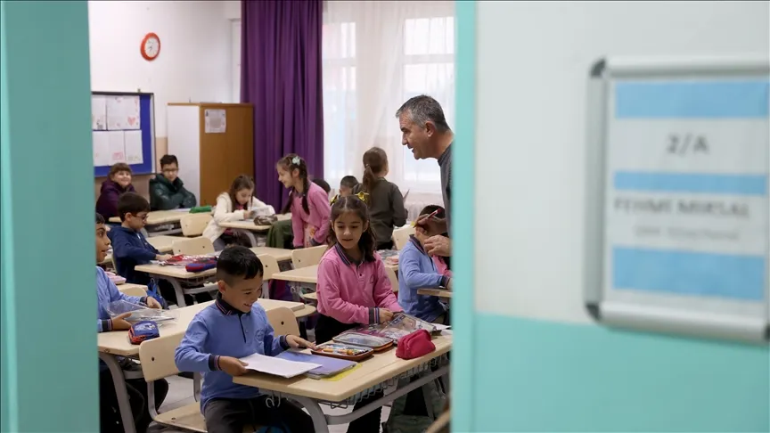 Okullarda ara tatil sonrası ilk ders zili çaldı