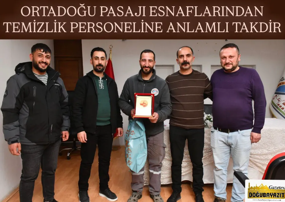 ORTADOĞU PASAJI ESNAFLARINDAN TEMİZLİK PERSONELİNE ANLAMLI TAKDİR