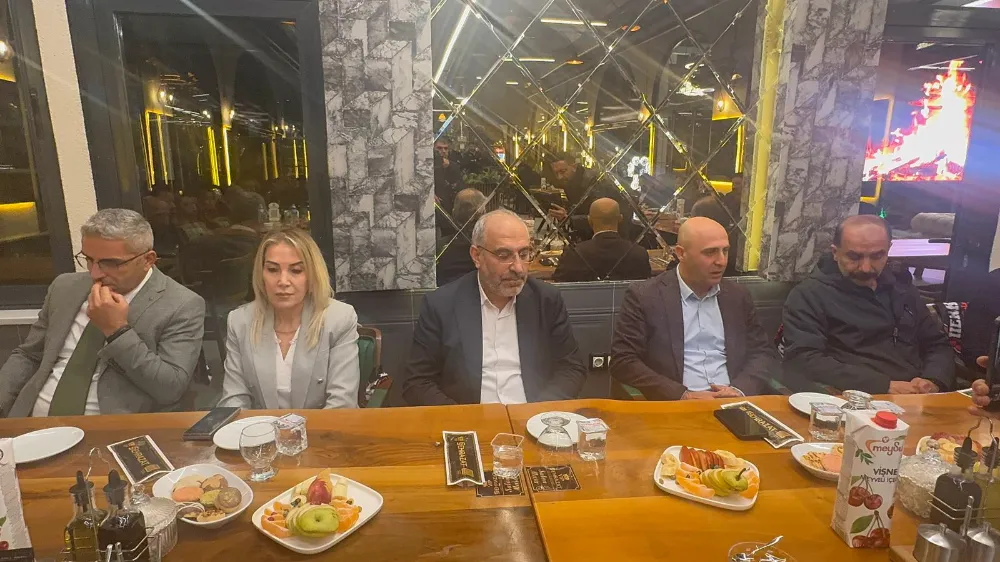 DOĞUBAYAZIT FUTBOL KULÜBÜ İÇİN TARİHİ “CAN DAMARI TOPLANTISI” GERÇEKLEŞTİ