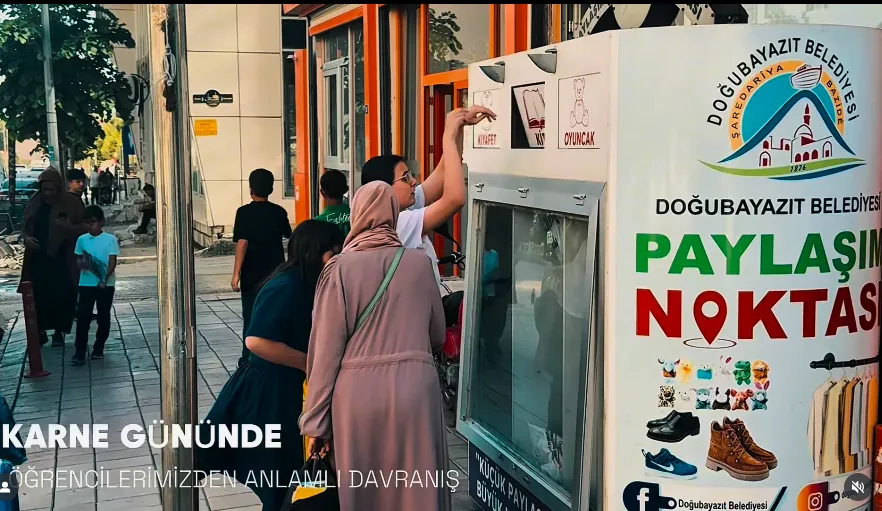 Mezun Öğrencilerden Anlamlı 
