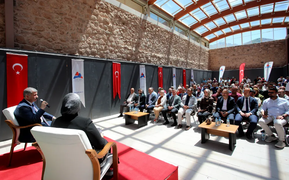 Bilim ve Toplum İshak Paşa Sarayı’nda Buluştu