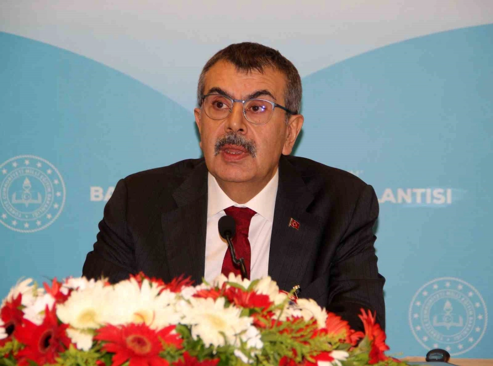 Bakan Tekin: "Özel okullarda öğretmenlerin ortalama maaşı 40 bin lira"