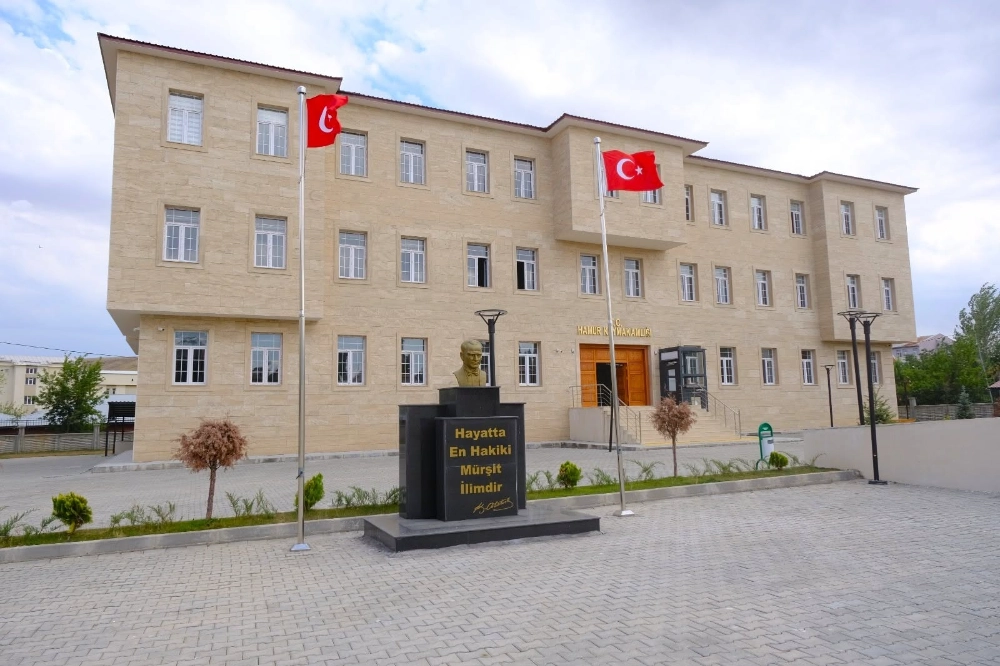HAMUR’DA YENİ DÖNEM BAŞLADI: KAPILARINI VATANDAŞA AÇTI!