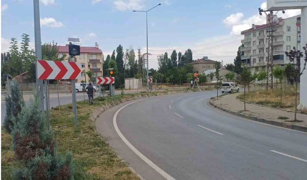 Patnos’ta trafik güvenliği için kavşaklarda tedbirler artırılıyor